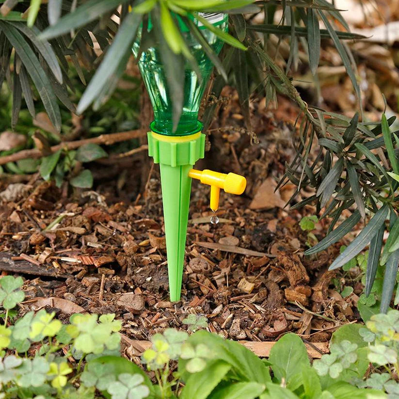 Plant Watering Spikes self Watering Spikes Water dripper for Plants, Adjustable Plant Watering Devices with Slow Release Control Valve Switch (12Pcs)