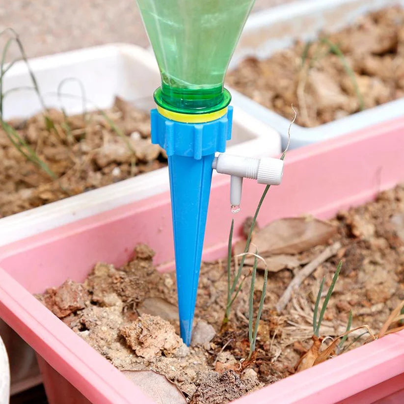Plant Watering Spikes self Watering Spikes Water dripper for Plants, Adjustable Plant Watering Devices with Slow Release Control Valve Switch (12Pcs)